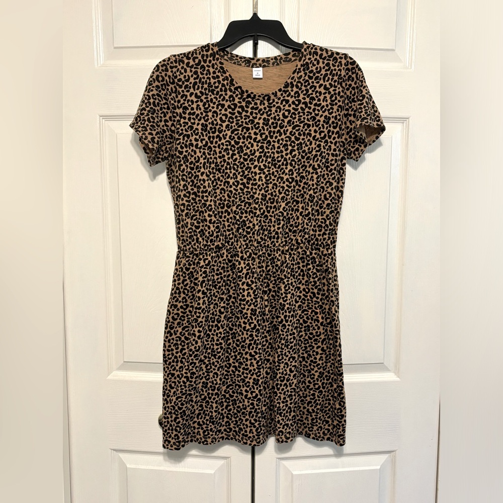 Old Navy cheetah print tshirt dress